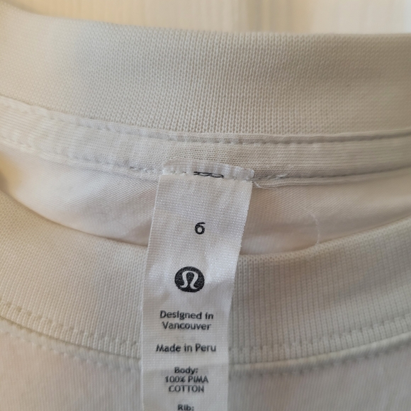 lululemon athletica Chicago Blackhawks Cream Short Sleeve Tee - Picture 4 of 4